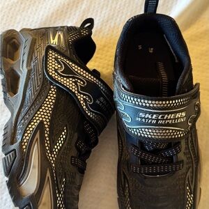 Skechers Black and Gray Water Repellent Sneakers